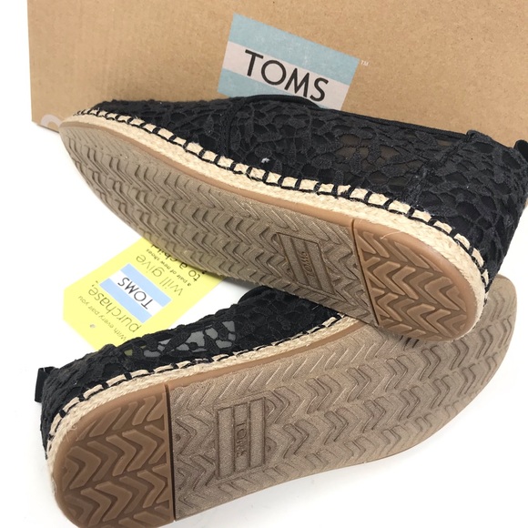 TOMS Lace Alpargata, sizes 8.5 & 10 only - Picture 5 of 8